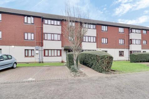 Teviot Avenue, Aveley RM15 1 bed flat for sale
