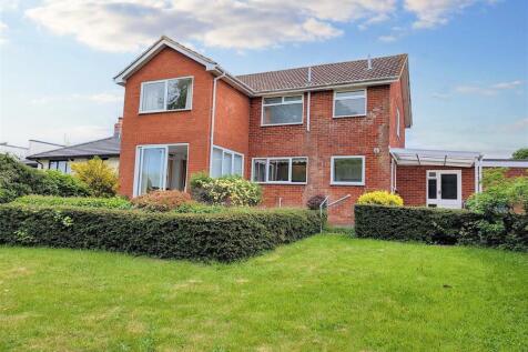 Solent View Road, Seaview, PO34 5HY 3 bed detached house for sale