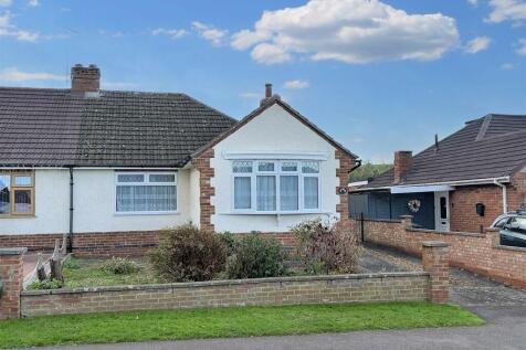 2 bedroom semi-detached bungalow for sale