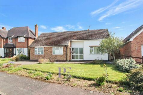 3 bedroom detached bungalow for sale