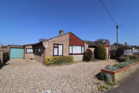 LONG STRATTON 4 bed detached bungalow for sale