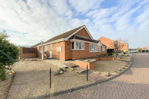 2 bedroom semi-detached bungalow for sale