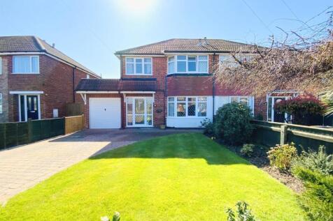Chichester Road, Cleethorpes 3 bed semi
