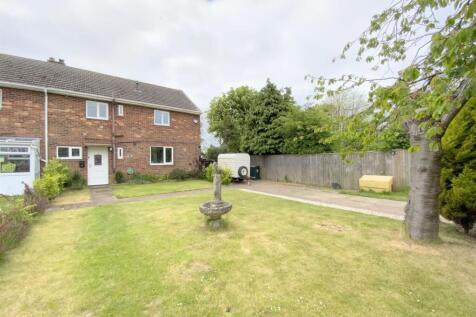 Seawall Lane, North Cotes, Grimsby 3 bed semi