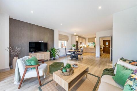 Alexander Gardens, London Road, Binfield 3 bed semi