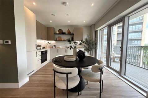 Reading, Berkshire 2 bed apartment for sale