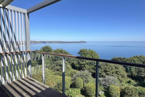 Sea Road, Carlyon Bay, St. Austell 2 bed apartment for sale
