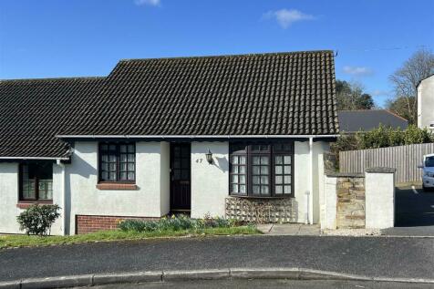 2 bedroom semi-detached bungalow for sale