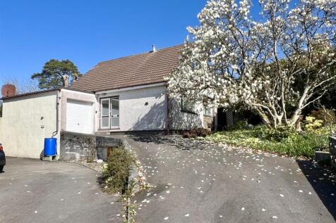 Tremena Gardens, St Austell 3 bed detached house for sale