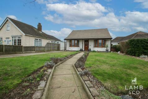 3 bedroom detached bungalow for sale