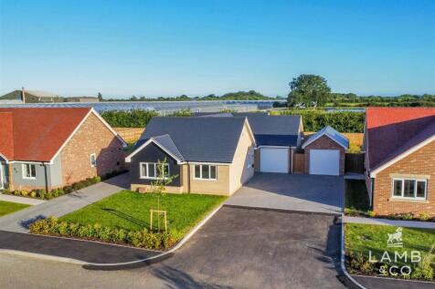 3 bedroom detached bungalow for sale