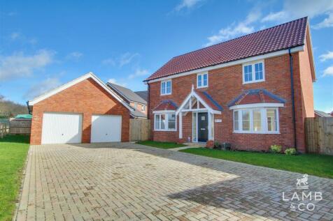 4 bedroom detached house for sale