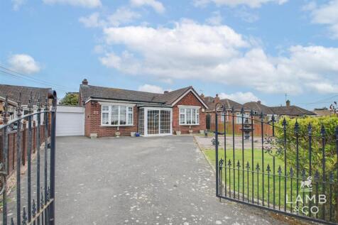 2 bedroom detached bungalow for sale