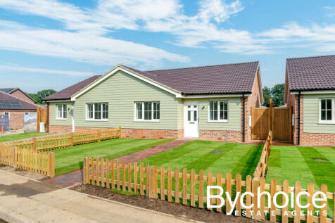 2 bedroom semi-detached bungalow for sale