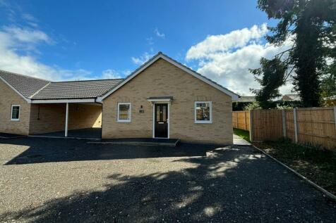 2 bedroom detached bungalow for sale