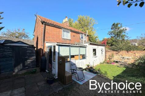 2 bedroom detached house for sale