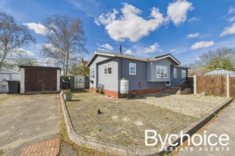 Chequers Park, Whatfield Road... 2 bed park home for sale