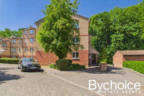 Lucas Road, Sudbury, Suffolk 1 bed ground floor flat for sale
