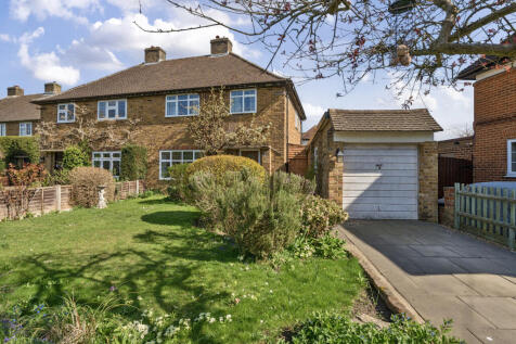 Hill End Road, Harefield, Uxbridge 3 bed semi
