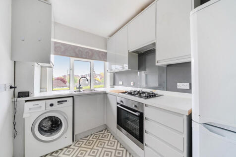 Croft Court, Brickwall Lane, Ruislip 1 bed apartment for sale