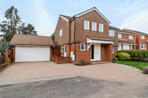 Courtlands Close, Ruislip 4 bed detached house for sale