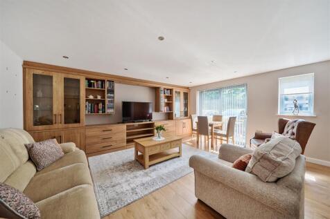 1 bedroom flat for sale