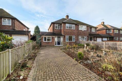 4 bedroom semi-detached house for sale