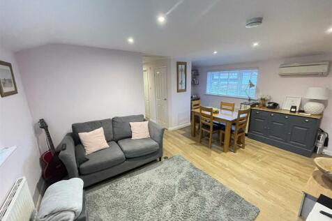 Churchill Court, Salisbury SP2 2 bed detached house for sale