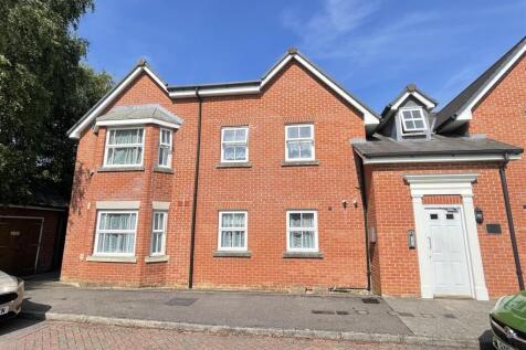 2 bedroom ground floor flat for sale