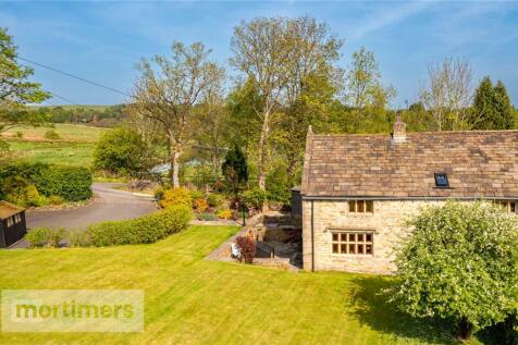Lower Aspen Lane, Oswaldtwistle... 3 bed semi