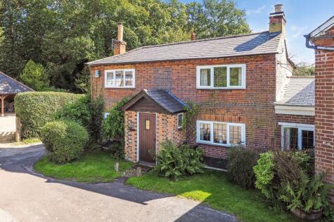 19 Chapel Lane, Otterbourne, Winchester 5 bed detached house for sale