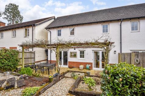Meadow View, Winchester 2 bed end of terrace house for sale