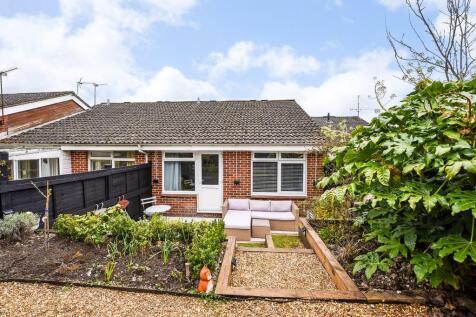 Badger Farm,Winchester 2 bed bungalow for sale