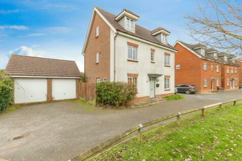 5 bedroom detached house for sale