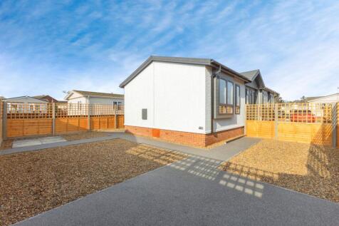 2 bedroom detached house for sale