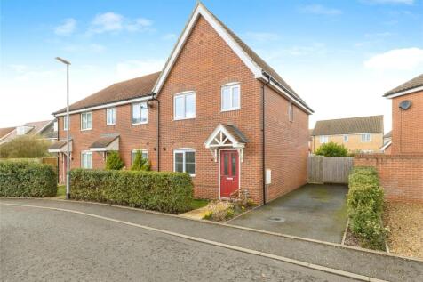3 bedroom semi-detached house for sale