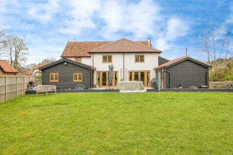 5 bedroom detached house for sale