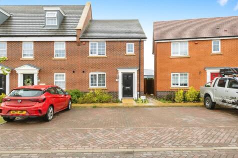 3 bedroom end of terrace house for sale