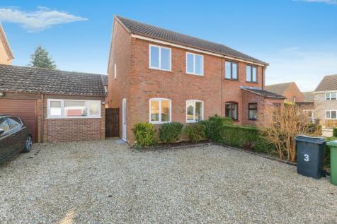 3 bedroom semi-detached house for sale