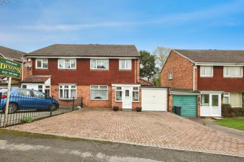 3 bedroom semi-detached house for sale