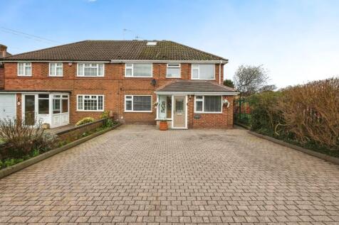 5 bedroom semi-detached house for sale