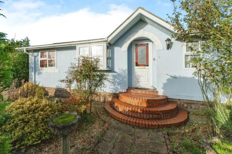 2 bedroom detached house for sale