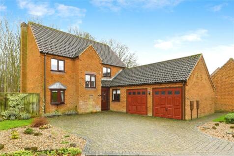 4 bedroom detached house for sale