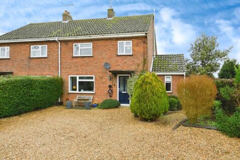 3 bedroom semi-detached house for sale