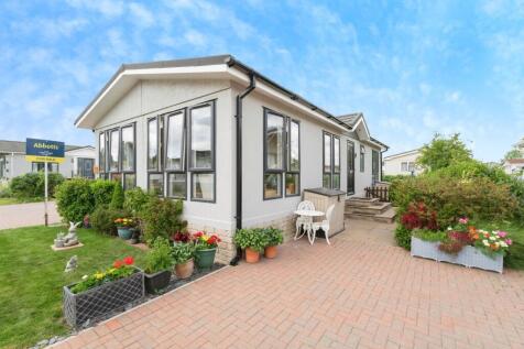 2 bedroom park home for sale