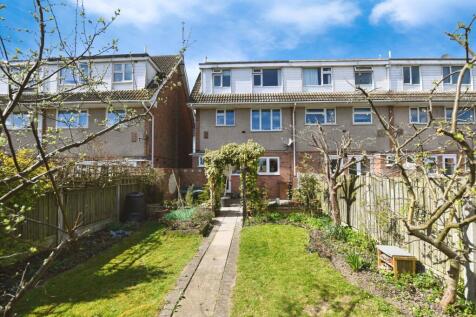 4 bedroom town house for sale