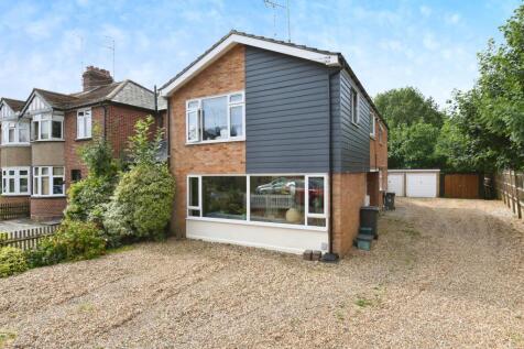 2 bedroom maisonette for sale
