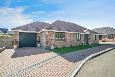3 bedroom bungalow for sale