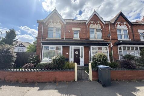 4 bedroom end of terrace house for sale