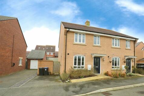 3 bedroom semi-detached house for sale